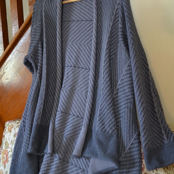 Wrap - Picture 3 of 3